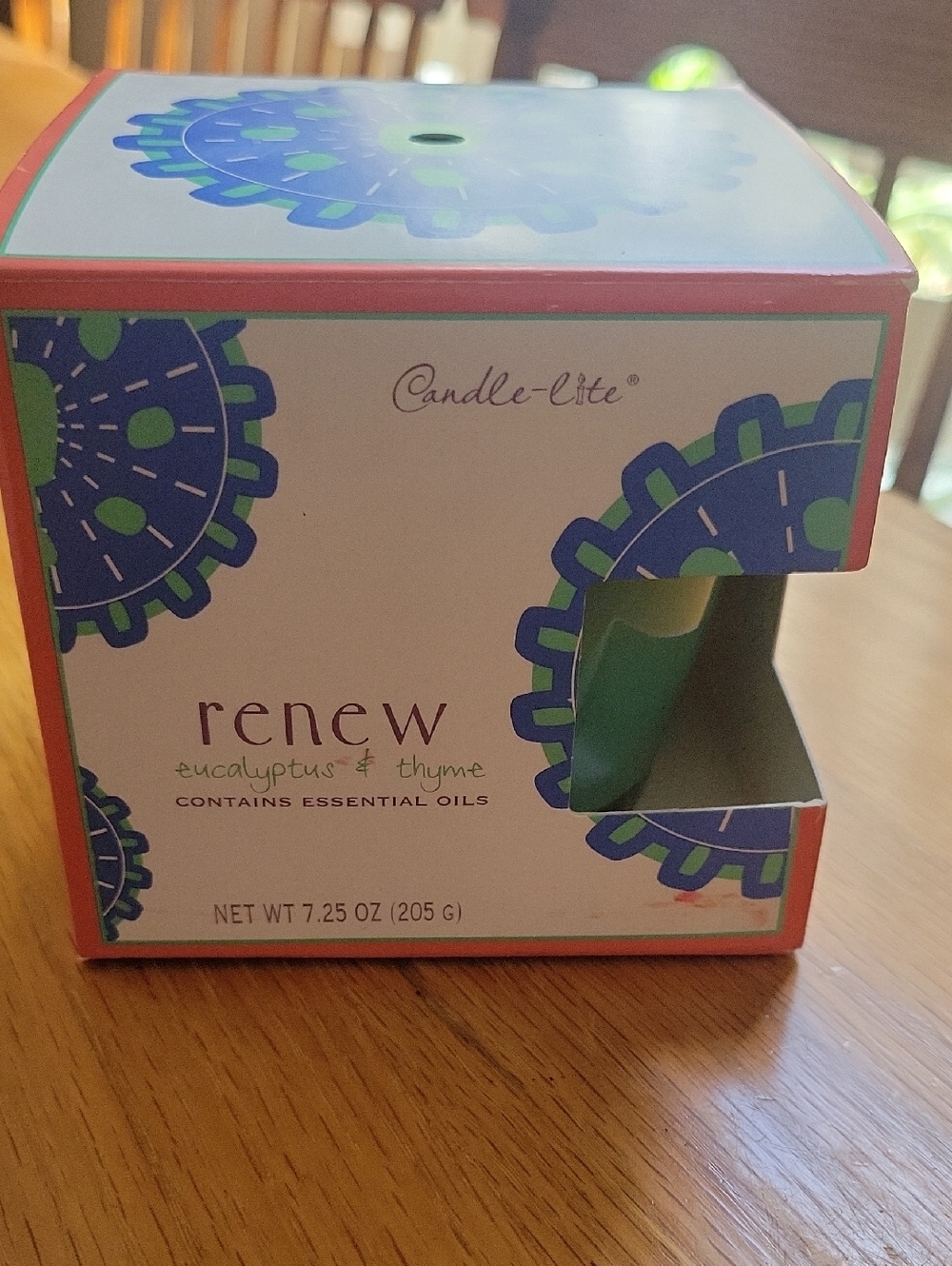 Candle-Lite Renew Eucalyptus & Thyme Scented Candle - Green, 7.25, In box  NWOT